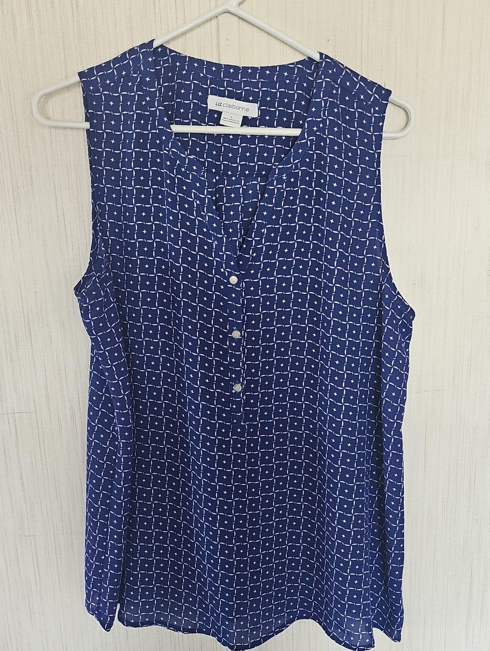 Liz Claiborne Navy Geometric Sleeveless Blouse